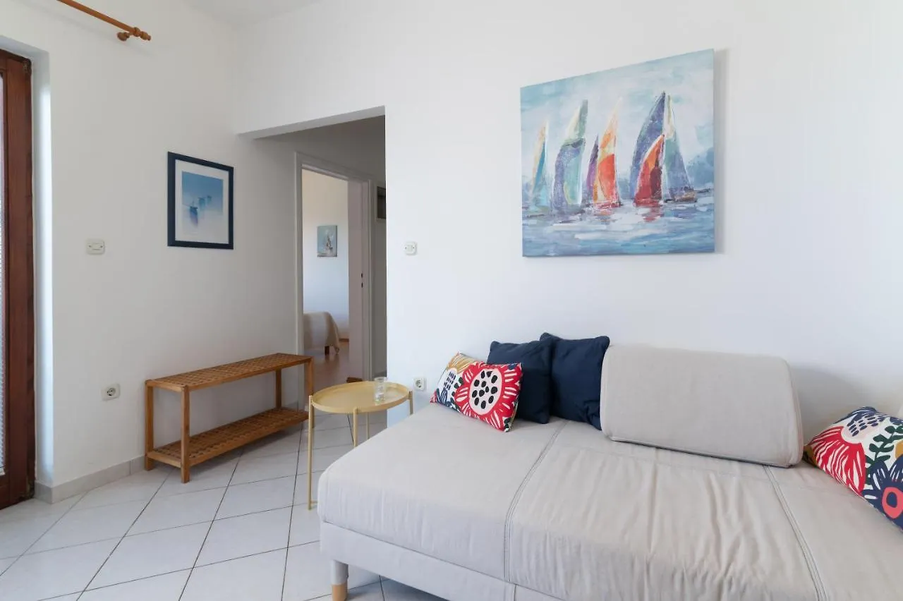 Apartments Rozelyn Ugljan