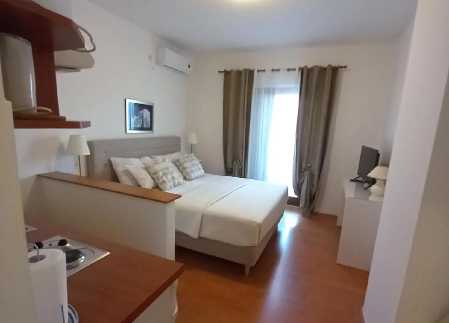 Apartments Rozelyn Ugljan